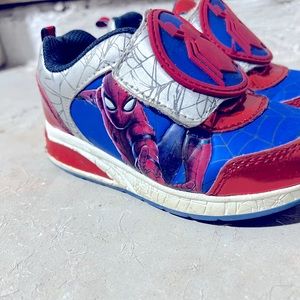 Spiderman light up shoes. Size 10. Toddler sneakers